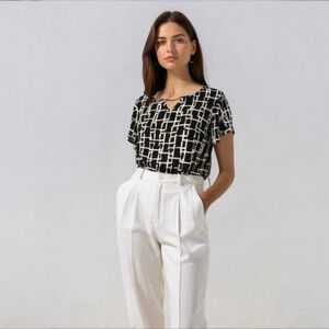 Counterparts Short Flutter Sleeve Blouse Women's Size Small Black Patterned